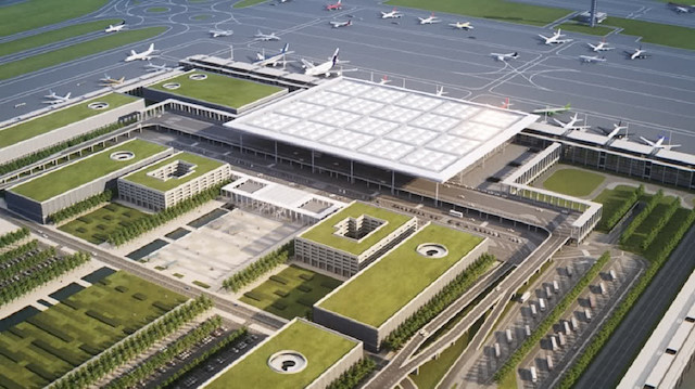 Berlin’de bir türlü açılamayan havalimanının akıbeti merak ediliyor