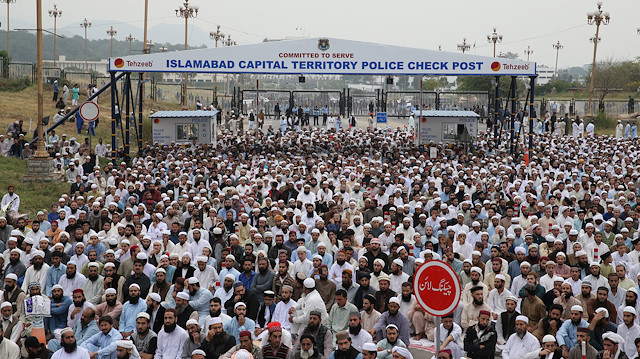 Protests reach third day in Pakistan