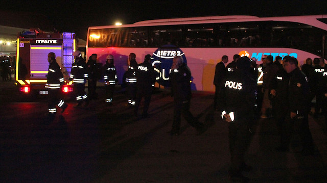 Olay yerine sağlık ve polis ekipleri geldi. 