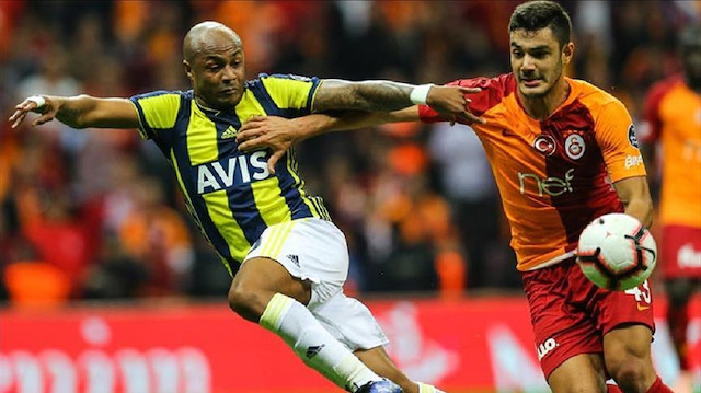 Galatasaray and Fenerbahce ended their derby football match Friday in a 2-2 draw in Turkey's top-tier Spor Toto Super Lig.