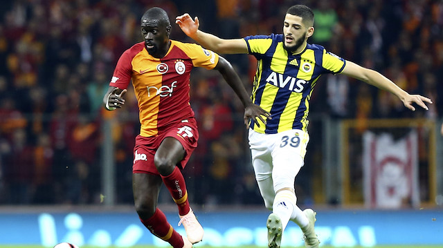 Yassine Benzia, Galatasaray maçının devre arasında Koeman'ın kararıyla oyundan alındı. 