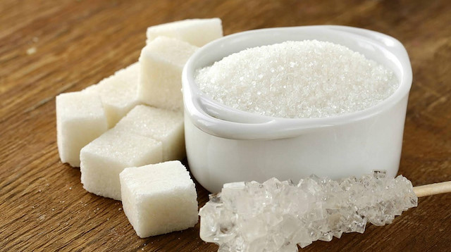 Günlük tuz tüketimin azaltılmasına yönelik çalışmaların ardından sıra şeker tüketimini azaltmaya geldi.