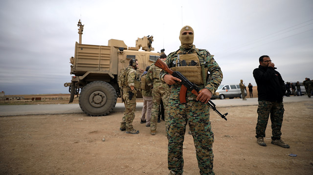 Haseke'de teröristlere ABD askerleri eşlik ediyor 