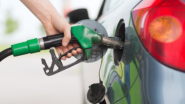 Benzine yapılan indirim pompa fiyatlarına yansırken motorinde bu indirim pompa fiyatlarında görülmeyecek.