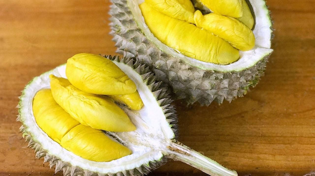 Durian meyvesi.