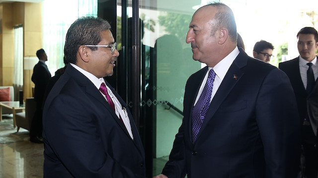 وزير الخارجية التركي في زيارة لسلطنة بروناي