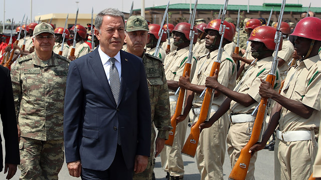 Turkish defense minister in Somalia's capital

