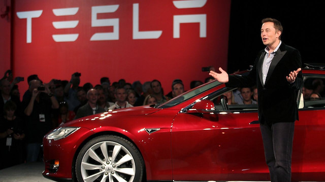 Devir teslim: Elon Musk, Tesla Yönetim Kurulu'nu Robyn Denholm'a bırakıyor
