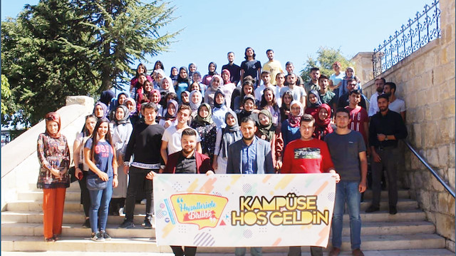 "Kampüse Hoşgeldin" projesi ile üniversiteye yeni başlayan öğrenciler karşılandı.