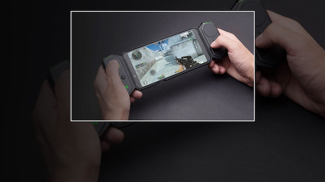 Xiaomi Black Shark'ın Game Pad aksesuarıyla oyun oynamak daha eğlenceli bir hal alıyor.