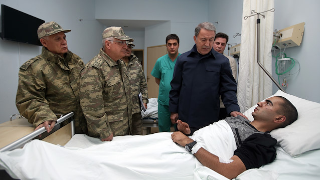 Hulusi Akar visits soldiers at hospital 