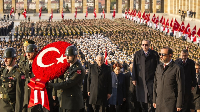 Büyük Önder Atatürk Anıtkabir'de anıldı