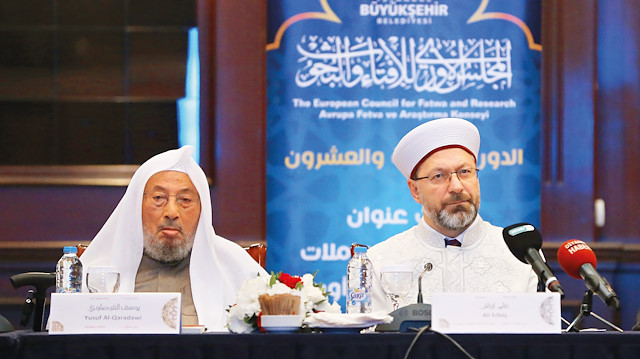 Toplantıya, Din İşleri Yüksek Kurulu Başkanı Dr. Ekrem Keleş, Dünya Müslüman Alimler Birliği eski Başkanı Yusuf el-Karadavi’nin yanı sıra dünyanın farklı ülkelerinden alimler katıldı.