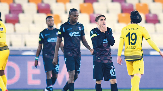 Trabzonspor, bu sezon özellikle dış sahada dağıttığı puanlarla dikkat çekti. 
