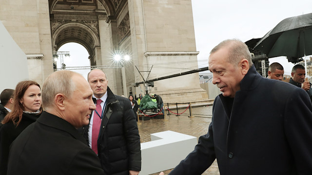 الرئيس التركي يلتقي مع نظيره الروسي في باريس