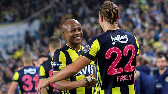Fenerbahçe'yi Alanyaspor karşısında galibiyete taşıyan golleri Frey ve Ayew attı. 