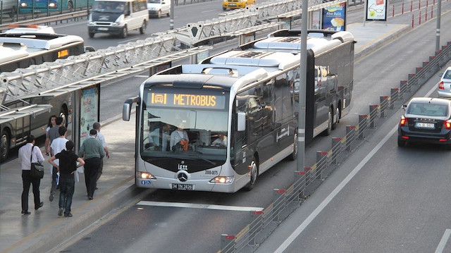 Metrobüsler yarın Söğütlüçeşme-Zincirlikuyu arası transit olarak hizmet verecek.