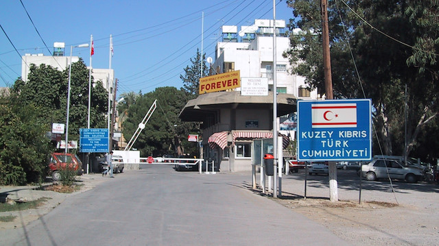 KKTC ile Güney Kıbrıs Rum Kesimi arasındaki sınır kapısı.