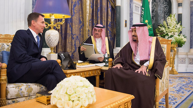Saudi Arabia's King Salman bin Abdulaziz Al Saud meets with British Foreign Secretary Jeremy Hunt, in Riyadh, Saudi Arabia November 12, 2018. 
