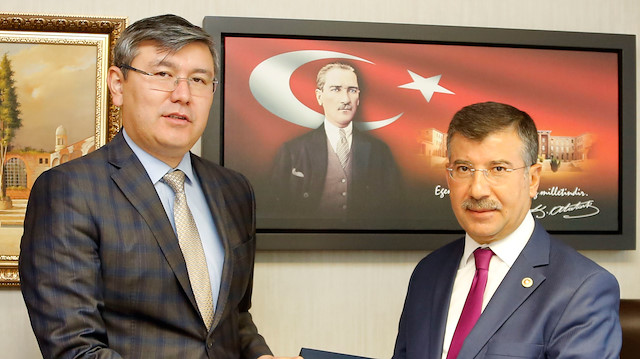 Mehmet Ali Cevheri, the head of Turkey-Kazakhstan Friendship Group, received Kazakh ambassador to Ankara Abzal Saparbekuli at Turkish parliament in capital Ankara.