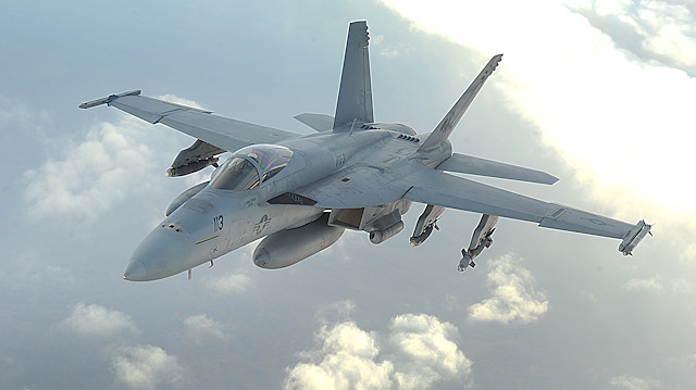 F/A-18 tipi savaş uçağı