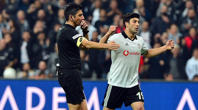 Beşiktaş-Sivasspor maçını hakem Yaşar Kemal Uğurlu yönetti.