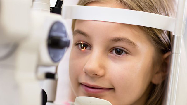 Göz tembelliği çocuklukta normal gelişimini tamamlayamayan gözlerde gelişiyor.