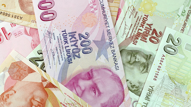 Lisans öğrencileri için bu yılki burs ve kredi miktarı 500 lira olarak belirlendi. 