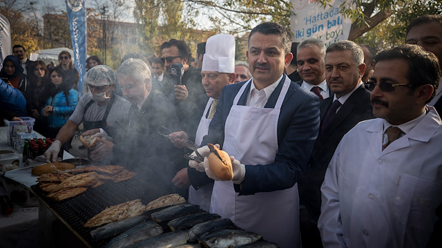 Tarım ve Orman Bakanı Bekir Pakdemirli "Balık Ankara'da da Yenir" temalı festivaline katıldı.