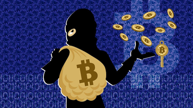Söz konusu Hackerlar daha öncesinde de ünlülerin sahte hesapları üzerinden Bitcoin dolandırıcılı yapıyorlardı.