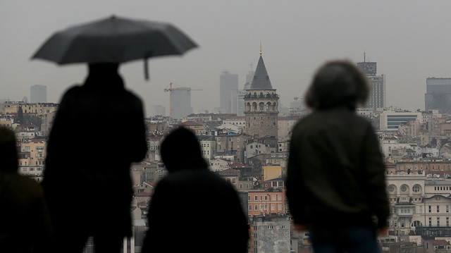 Meteorolojiden İstanbul için yağış uyarısı yapıldı. 