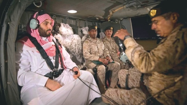 Prens Selman ve Suudi ordusundan yetkililer