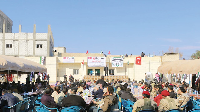 Aşiret temsilcileri, Türkiye'nin PKK'yı Münbiç'ten çıkarma çabasını desteklediklerini kaydetti.