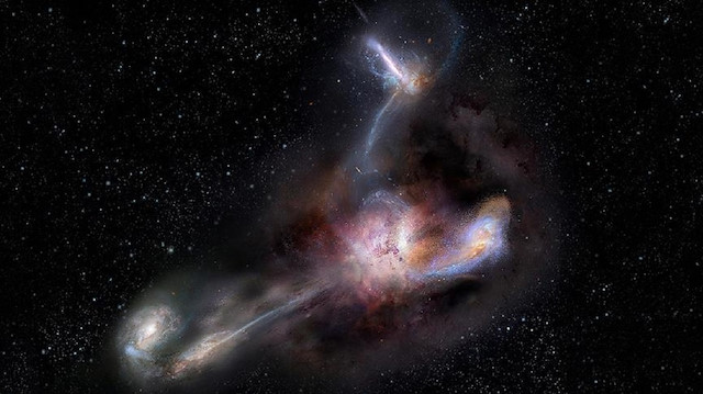 W2246-0526'nın, galaktik yamyamlık yaptığı gözlemlenen en uzak galaksi olduğu belirtildi.

