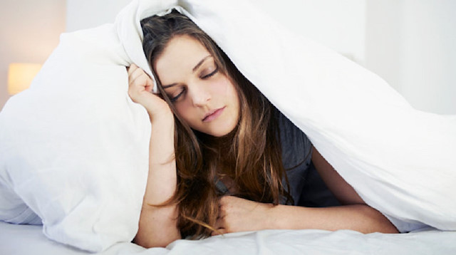 Sabahları yorgun uyanmak hastalık belirtisi olabilir. 