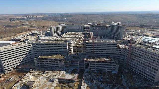 ​Gaziantep Şehir Hastanesinin yapım çalışmaları hızla devam ediyor.