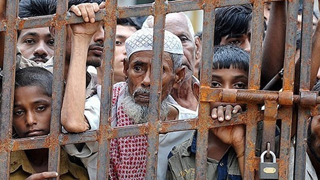 ميانمار تعتقل 106 روهنغيًا أثناء فرارهم من أراكان