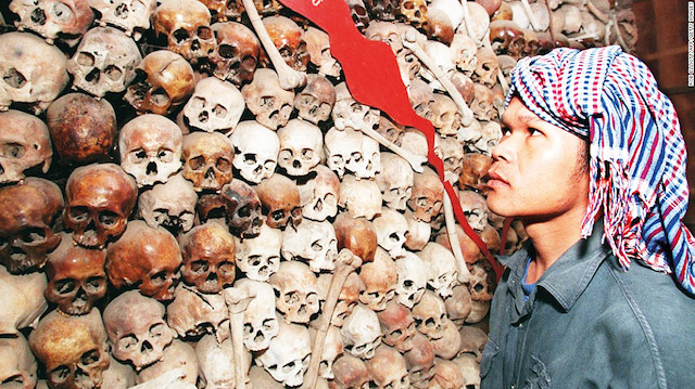 Kızıl Kmerler, nüfusun üçte birini oluşturan 1,7 milyon kadar insanı öldürmüştü