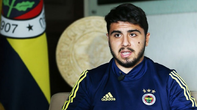 Ozan Tufan çalışmalarına U21 takımıyla devam ediyor.