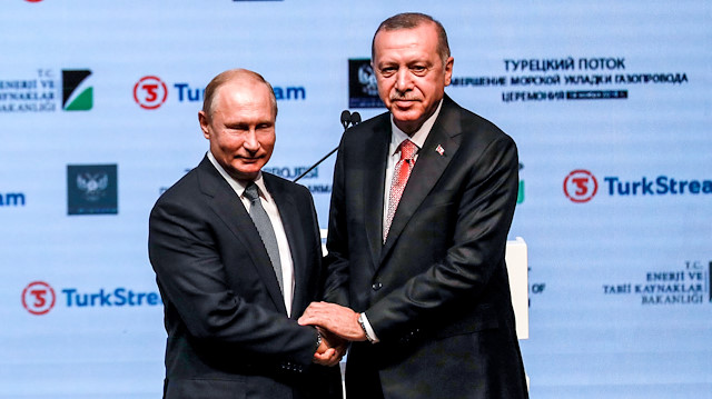 Cumhurbaşkanı Erdoğan ve Rusya Devlet Başkanı Putin, TürkAkım’ın deniz etabı inşaatının tamamlanma törenine katıldı.