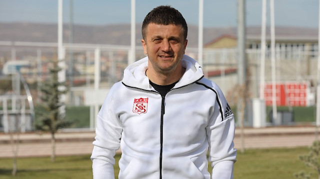Hakan  Keleş, son 2 sezondur Sivasspor'da yardımcı antrenör olarak görev yapıyordu.