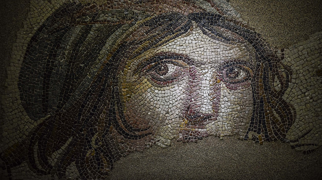 The missing pieces of Gypsy Girl mosaic