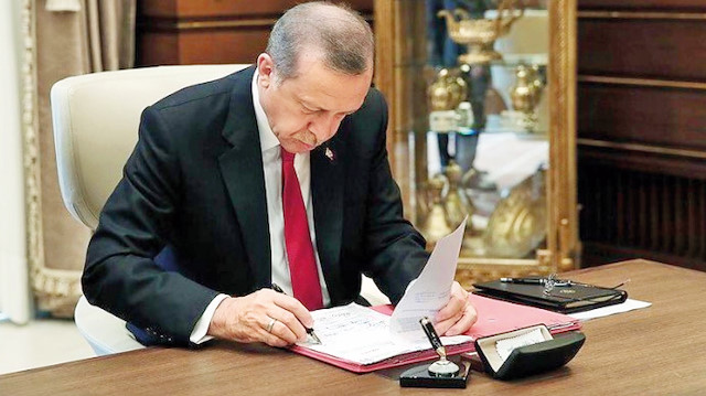 Başkan Erdoğan, aday belirleme çalışmalarını genel merkezde sürdürüyor.