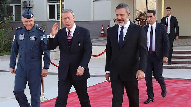 وزير الدفاع التركي، ورئيس جهاز الإستخبارات