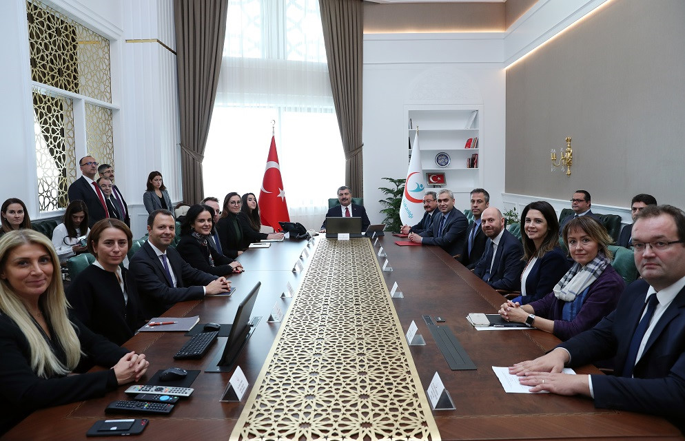 Fahrettin Koca, ABD Ticaret Odası temsilcilerini kabul etti.