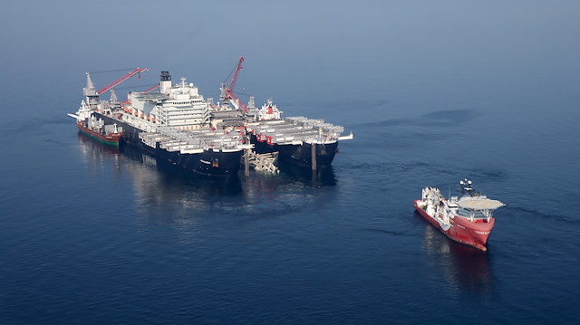 Dünyanın en büyük inşaat gemisi "Pioneering Spirit"
