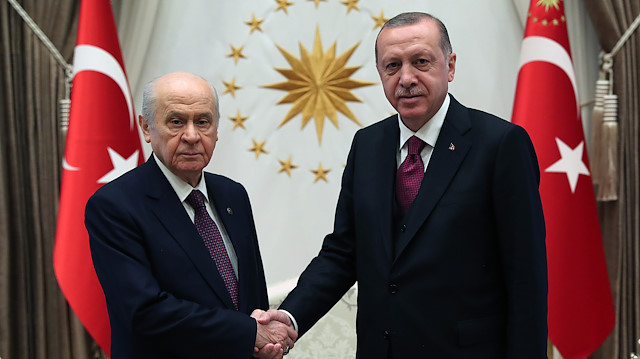 بدء لقاء أردوغان مع زعيم الحركة القومية المعارض في أنقرة