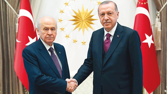 Erdoğan ve Bahçeli Külliye’de ittifak için bir araya geldi.