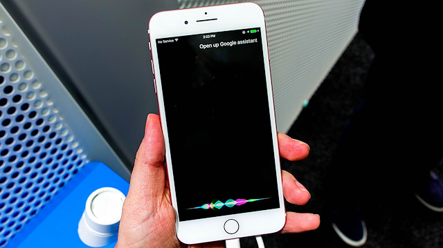 Siri'ye verilen bir komutla Google'ın kısayolu eklenebiliyor. 