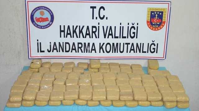 Arşiv: Jandarmanın düzenlediği operasyonda PKK'ya ait 15 kilo uyuşturucu ele geçirildi.